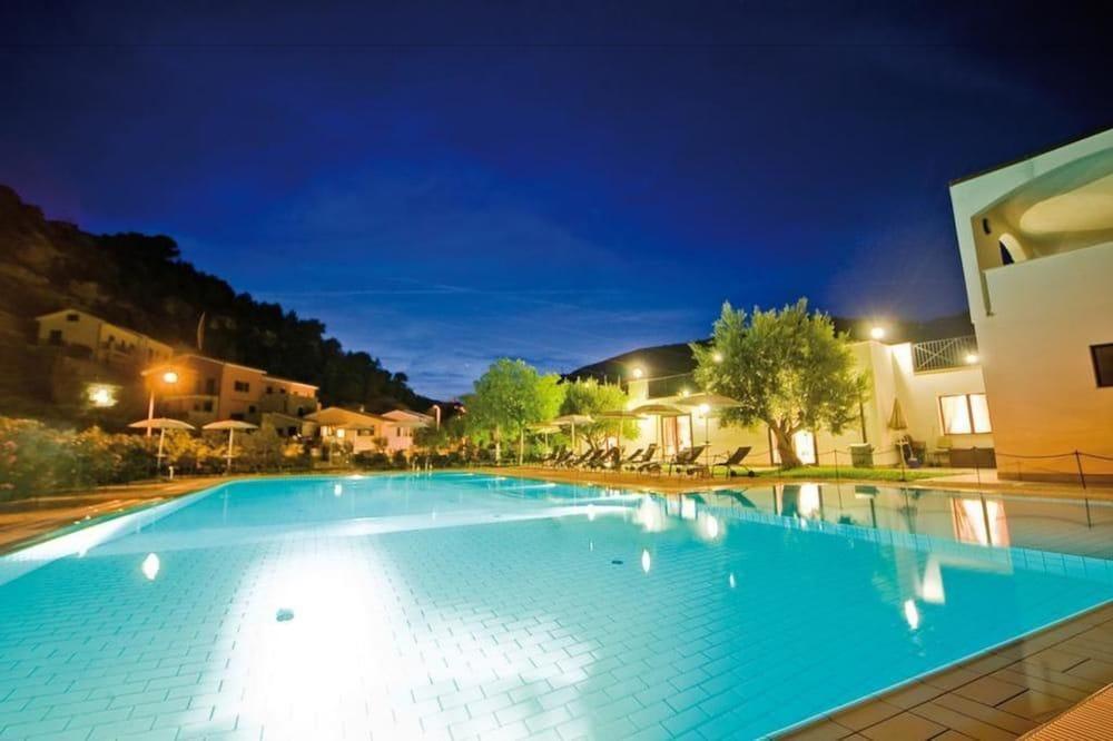 Castellaro Golf Resort Esterno foto