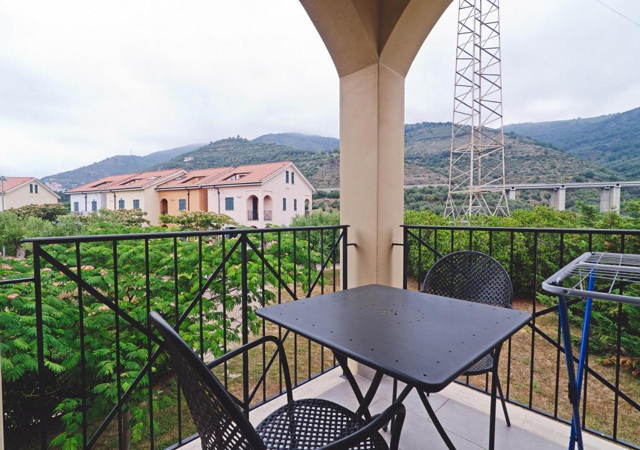 Castellaro Golf Resort Esterno foto