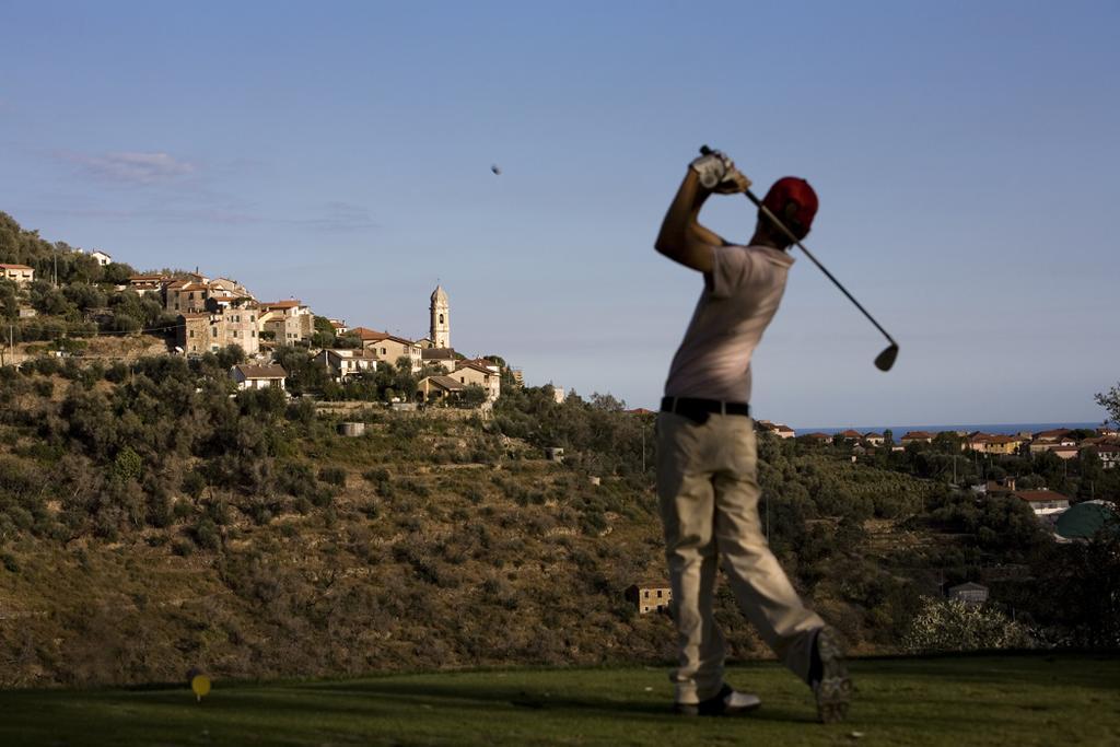 Castellaro Golf Resort Esterno foto