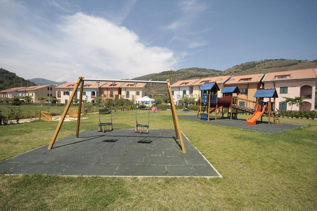 Castellaro Golf Resort Esterno foto