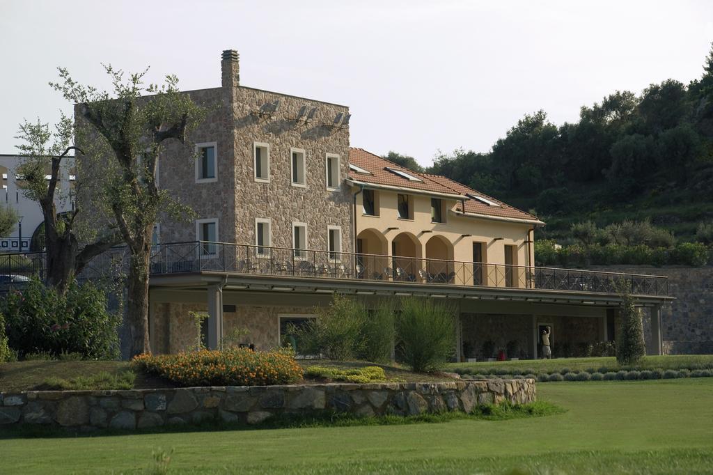 Castellaro Golf Resort Esterno foto