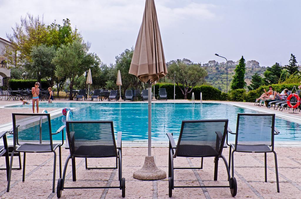 Castellaro Golf Resort Esterno foto