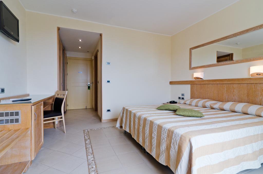 Castellaro Golf Resort Esterno foto