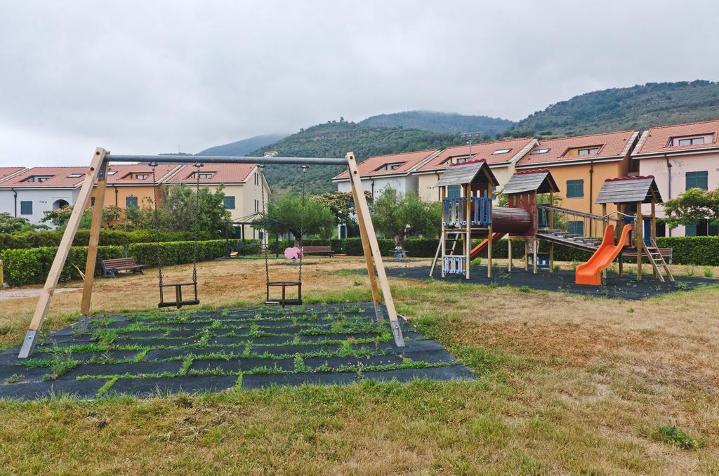 Castellaro Golf Resort Esterno foto