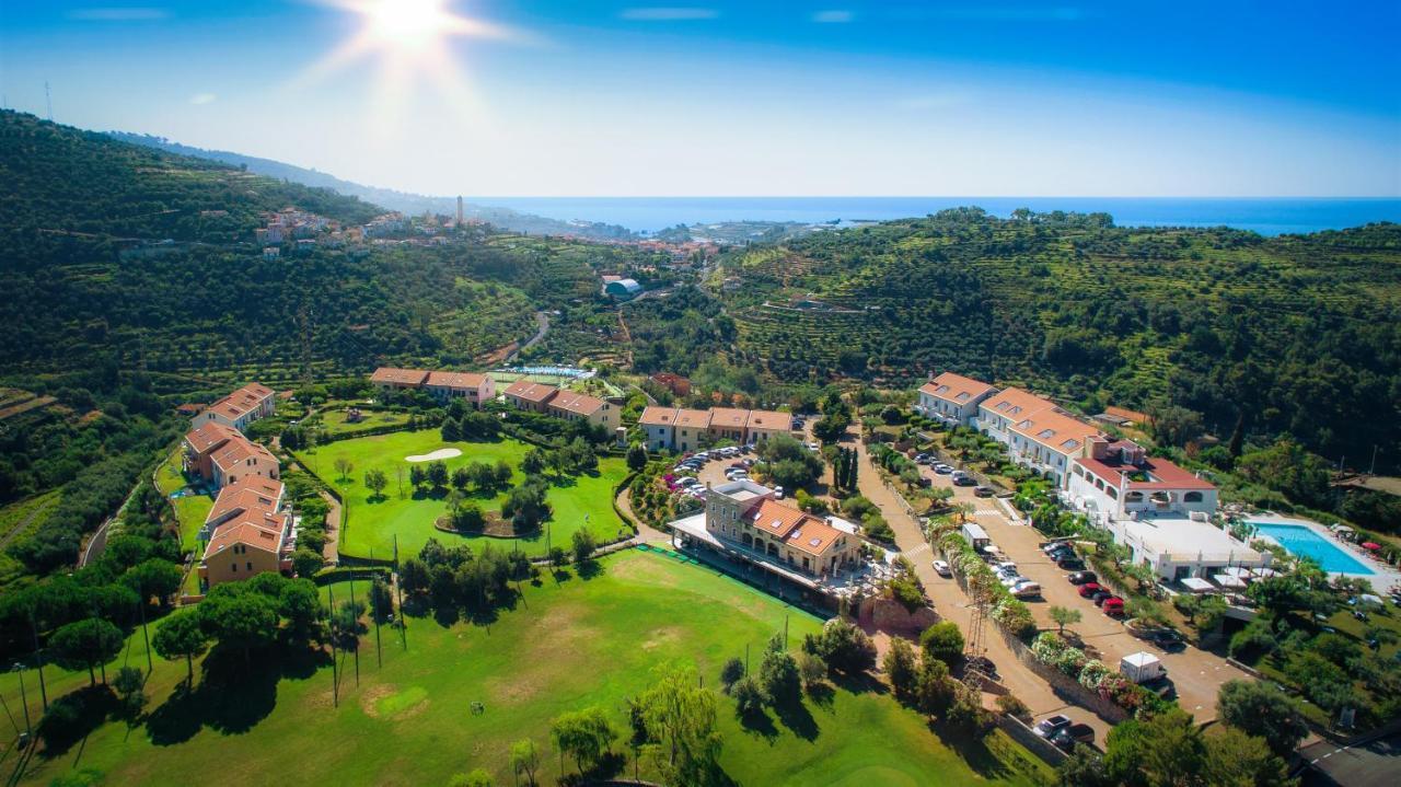Castellaro Golf Resort Esterno foto